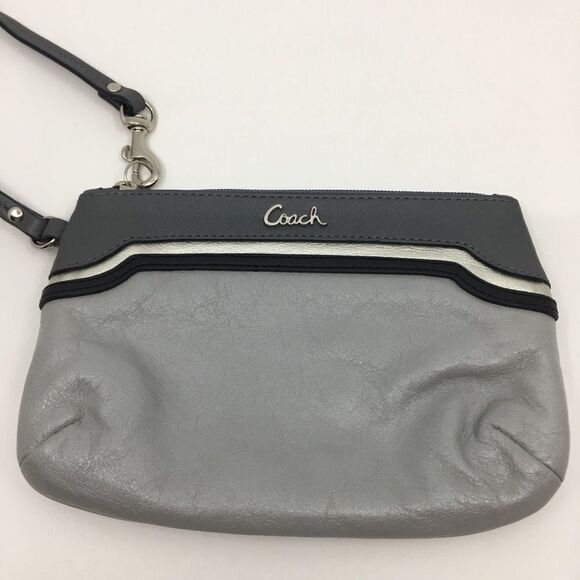 Coach Ashley Metallic Pewter Silver & Gray Large Pleated Leather Wristlet - Picture 3 of 16